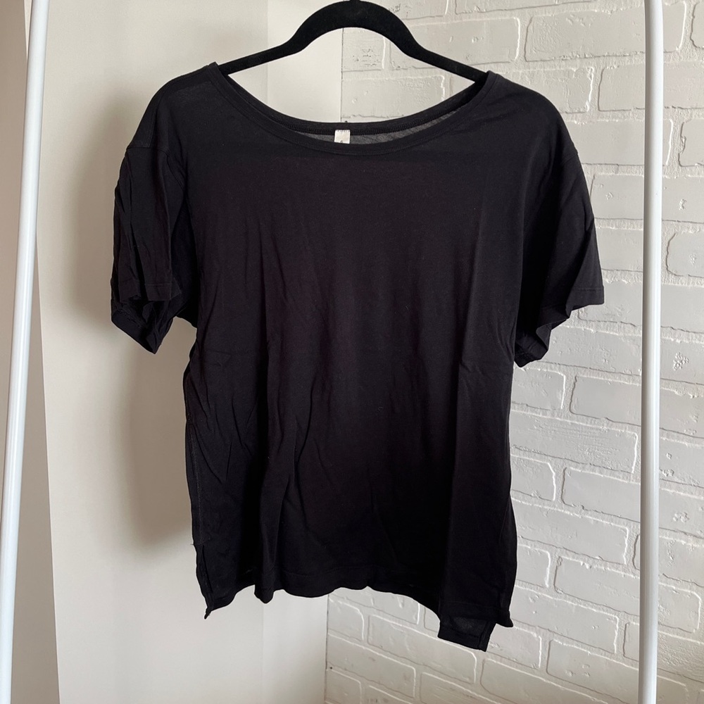 Lululemon Black Tee